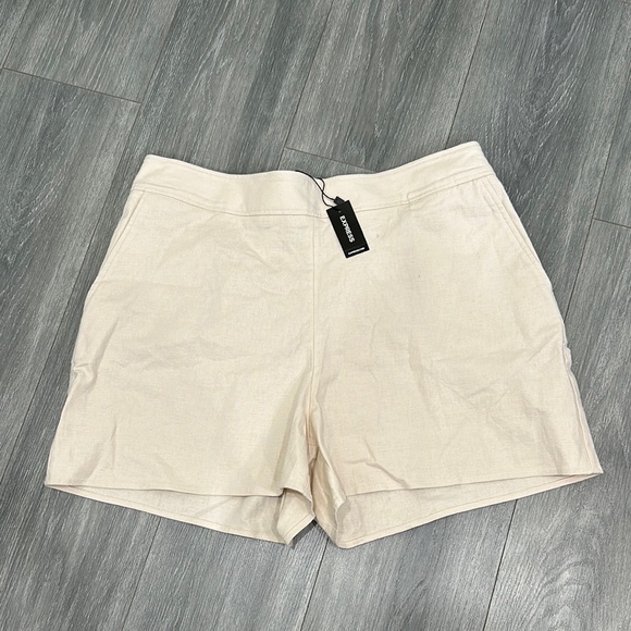 Express Women's Beige Shorts. - Picture 1 of 3